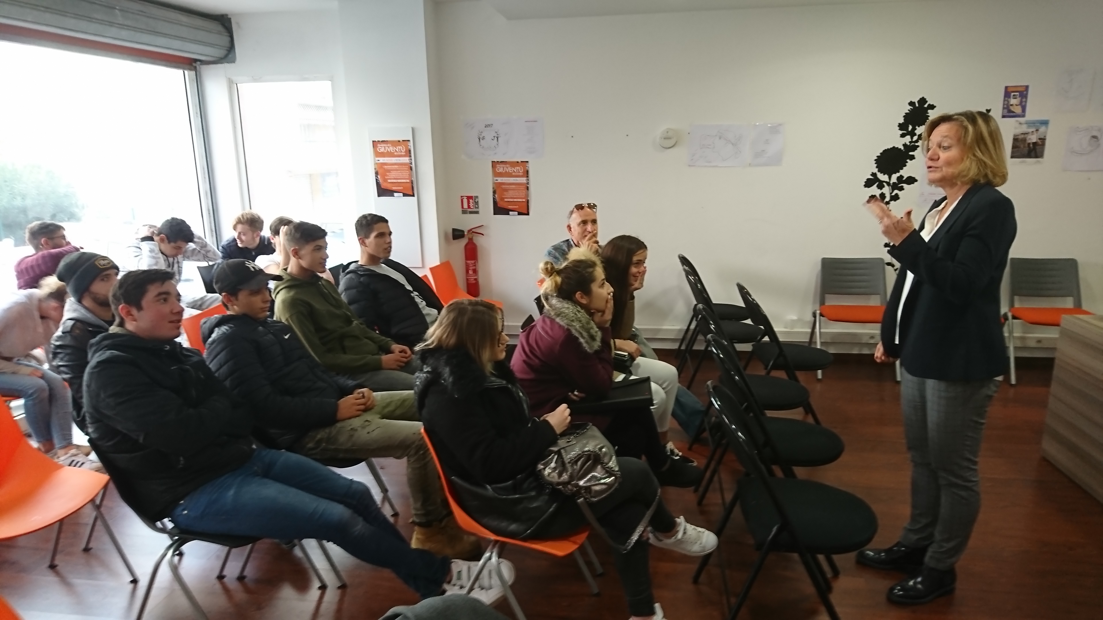 Le Dr Sylvie Ferrara a parlé sexualité et prévention avec une cinquantaine de jeunes suivis par la Mission locale d'Ajaccio, ce vendredi.
