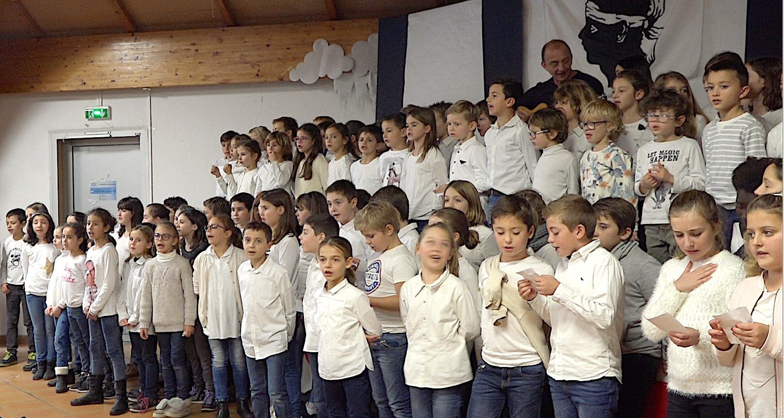  A Scola di Miomu incù Feli per a Festa di a Nazione