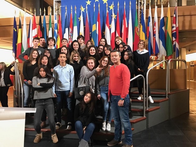 Une classe de Terminale ES du Lycée de Balagne au Parlement Européen