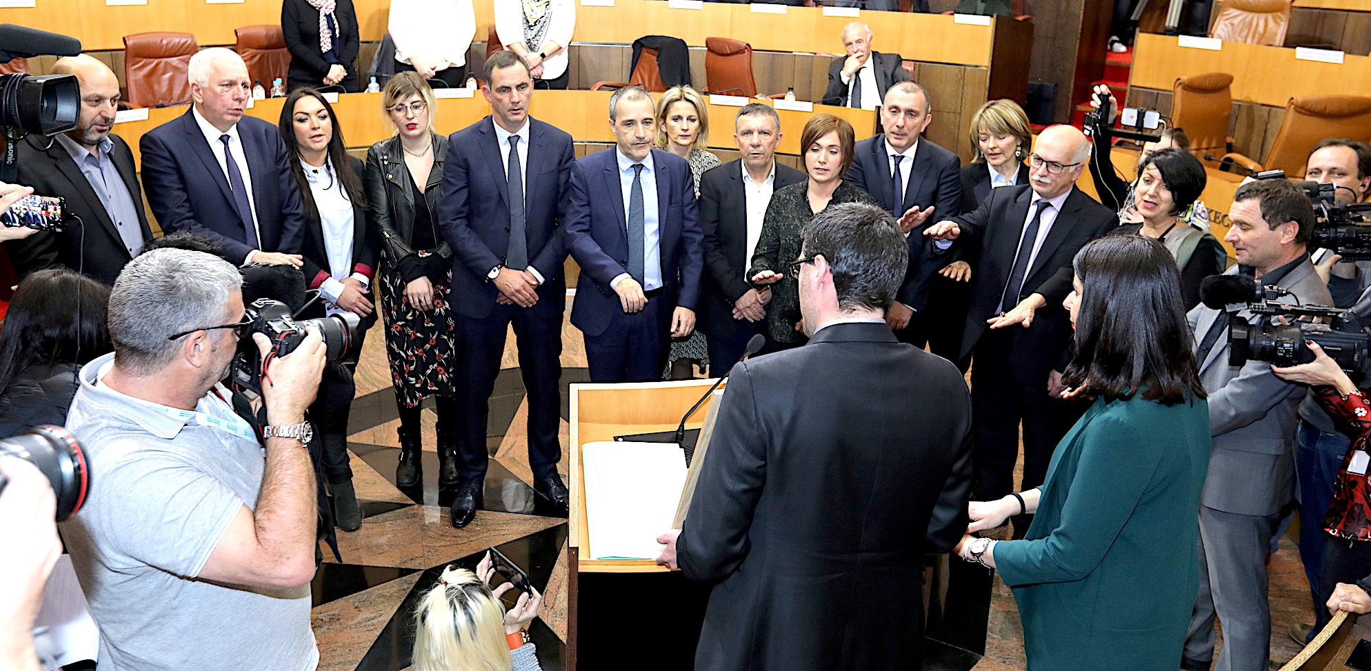 Le serment des membres de l'Exécutif et du président de l'Assemblée de Corse (Photos Marilyne Santi)