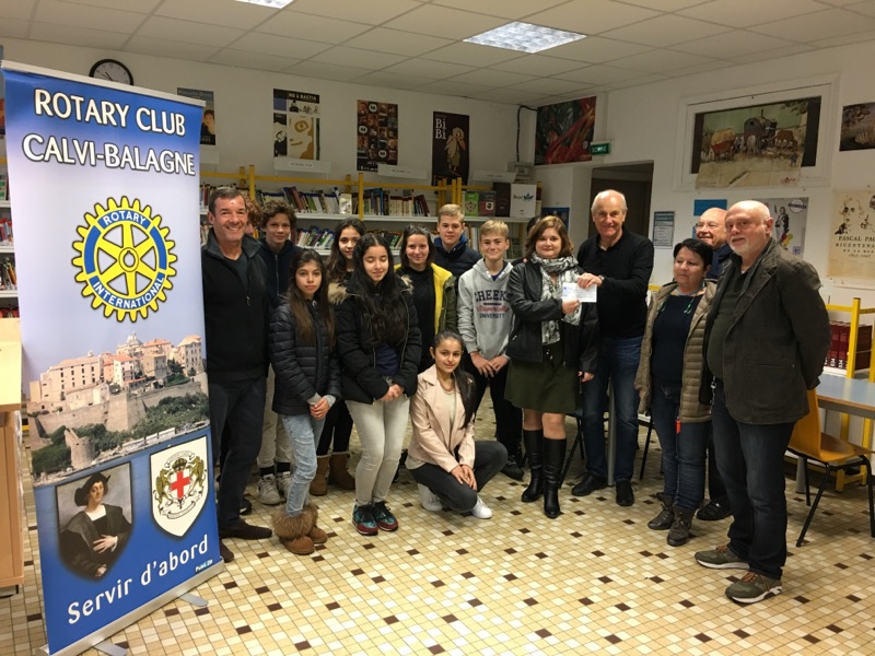 Remise de chèque du Rotary au collège de lIle-rousse