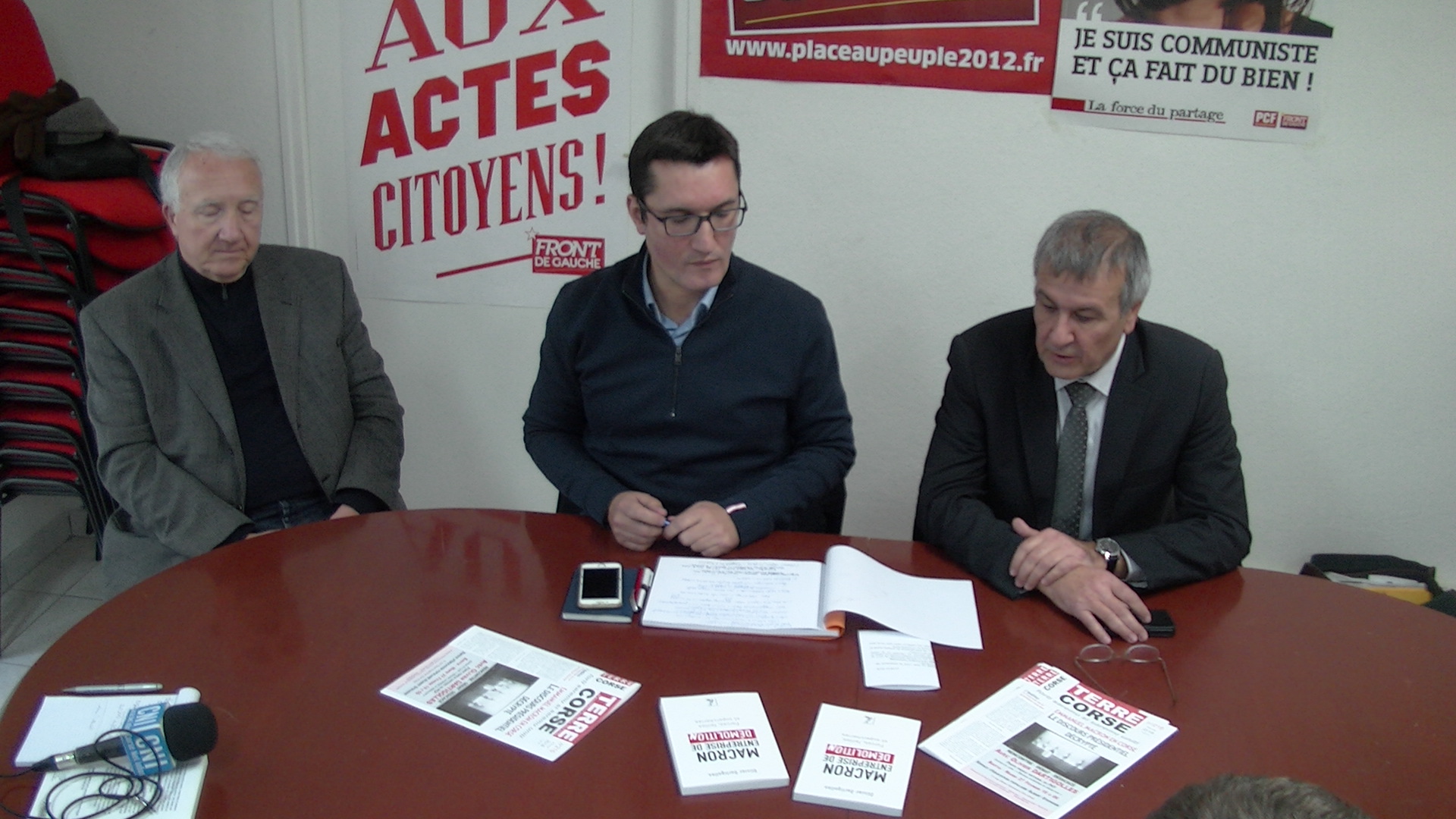 Bastia : le livre « Macron, entreprise de démolition » présenté par son auteur