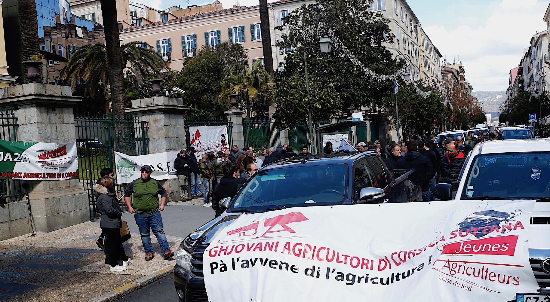 Ils ont manifesté devant la préfecture de Corse : L’inquiétude des agriculteurs