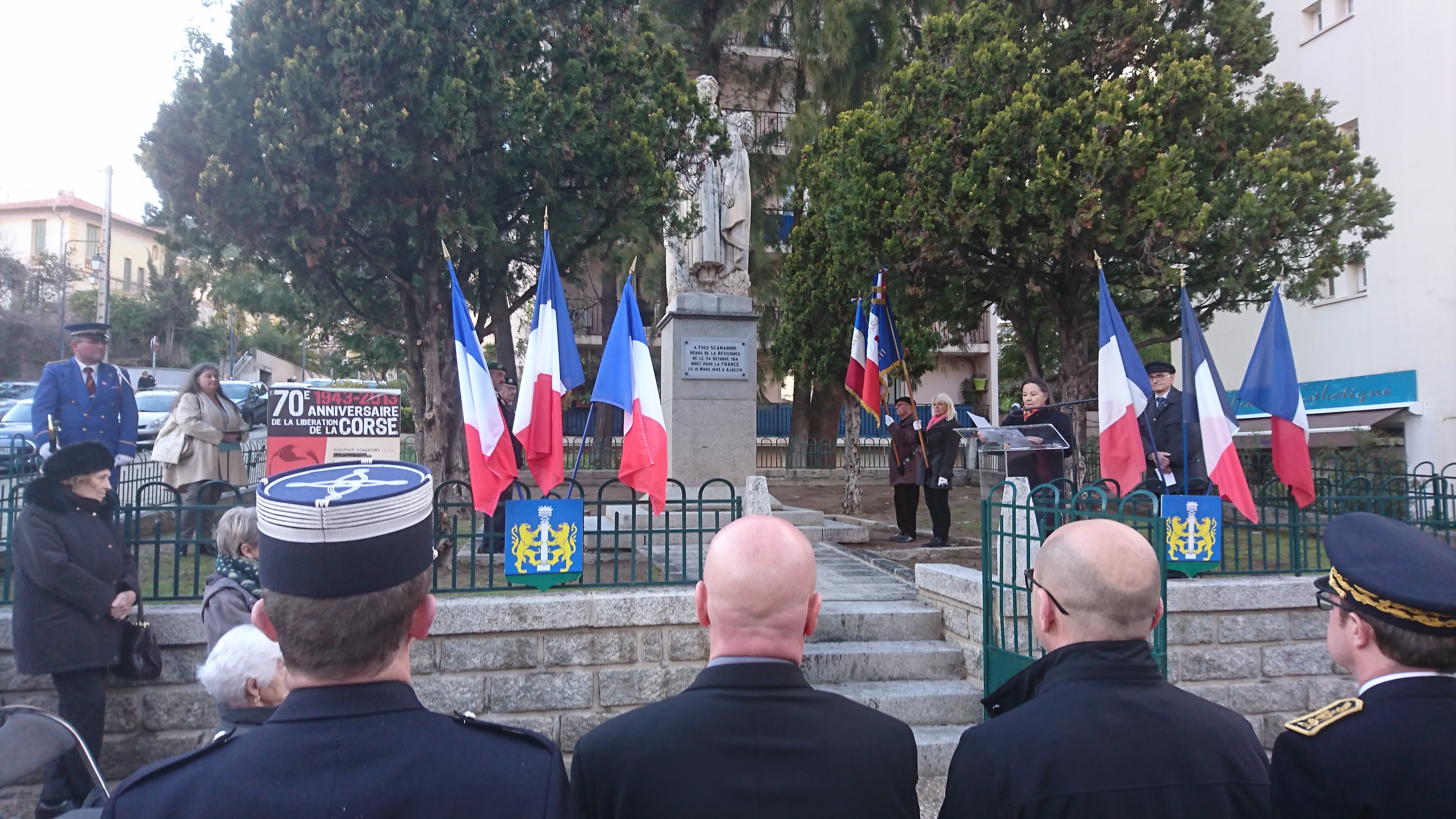 L'hommage s'est déroulé devant le monument érigé en hommage à Fred Scamaroni, sur le boulevard qui porte son nom à Ajaccio.