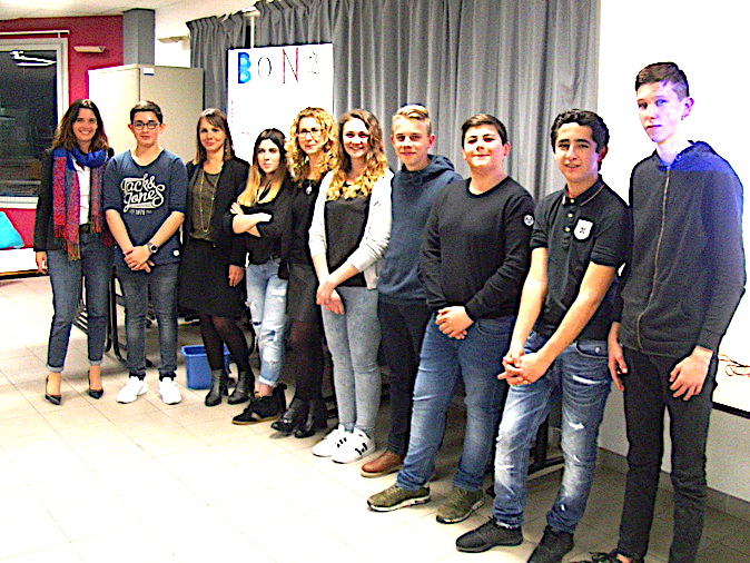 Enseignants et élèves du collège St Joseph ont présenté jeudi soir E Corsica, une mini-entreprise dévolue au traitement des déchets