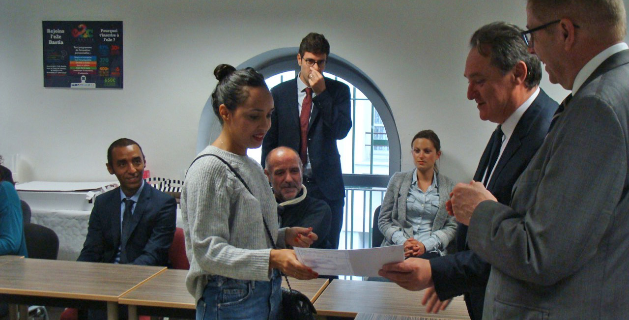 Le préfet de Haute-Corse visite l'école de la 2e chance à Bastia