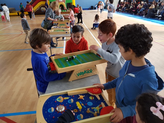 Les enfants Rois avec l'Union commerciale calvaise