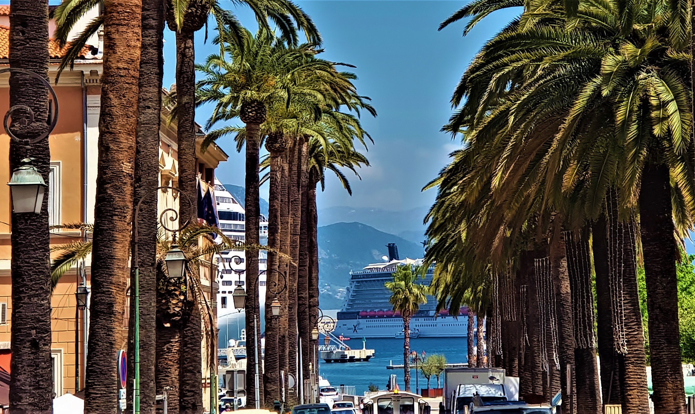 La photo du jour : 8 000 croisiéristes dans le golfe d'Ajaccio