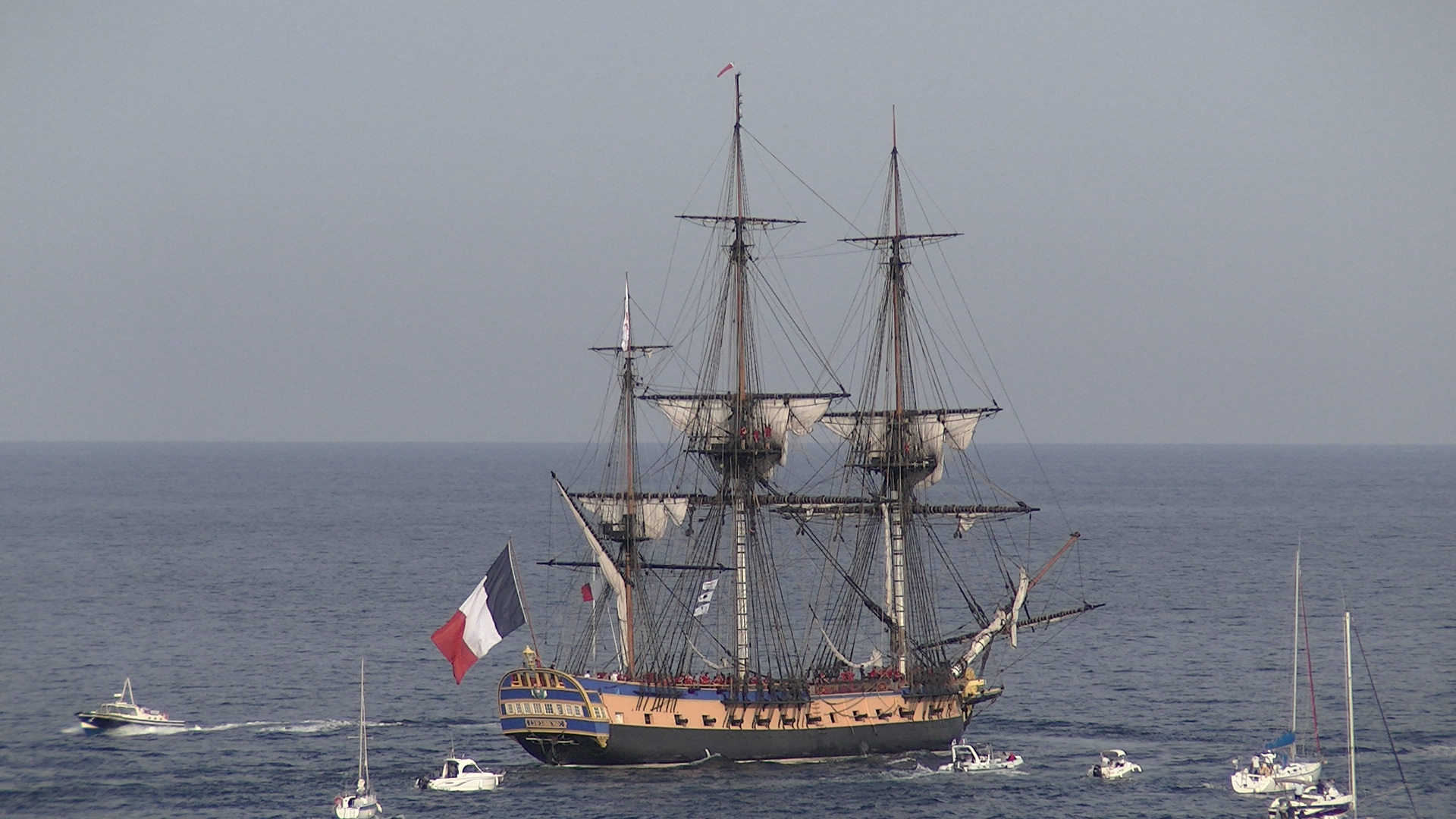 Bastia : L'Hermione s'en est allée...