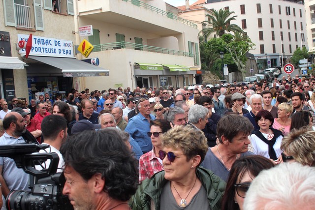 Plus de 500 personnes à Calvi pour le rassemblement de soutien à Franck Maraninchi