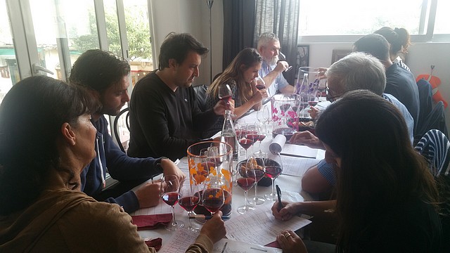 Le guide des vins corses en préparation à Calvi