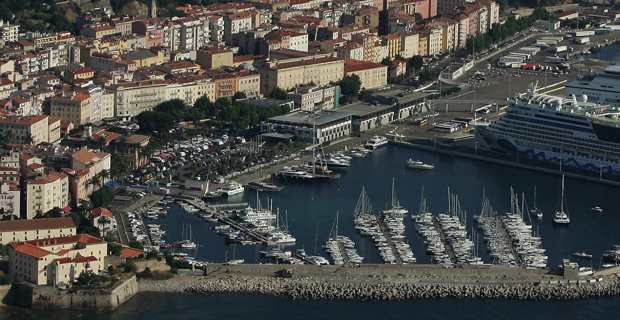 Port de plaisance Tino Rossi d'Ajaccio. Crédit photo M.L.
