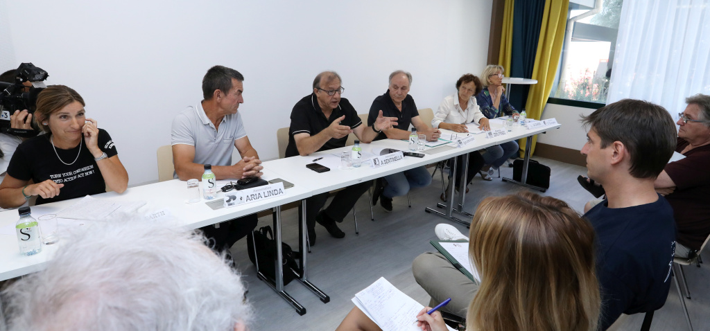 Pollution, particules, déchets fioul lourd, chaîne gazière… : Les écologistes corses tancent Nicolas Hulot