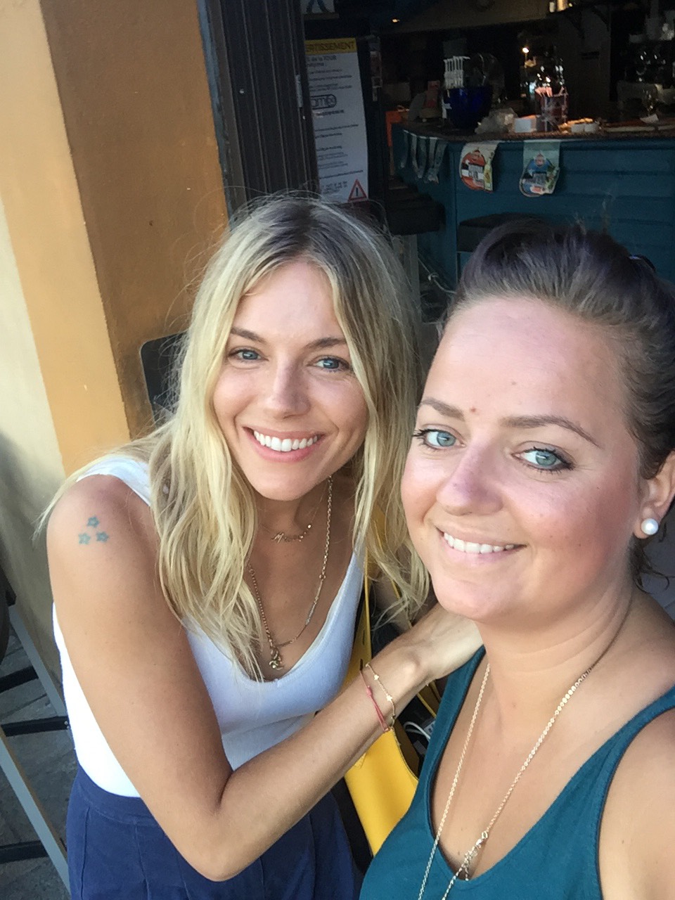 Escale calvaise pour l'actrice New-yorkaise Sienna Miller