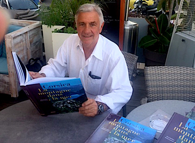 L’ouvrage de Michel Luccioni et Alain Gauthier : La montagne dans la mer où l’île dans son écrin naturel