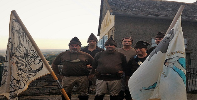 « i Naziunali » en uniforme authentique