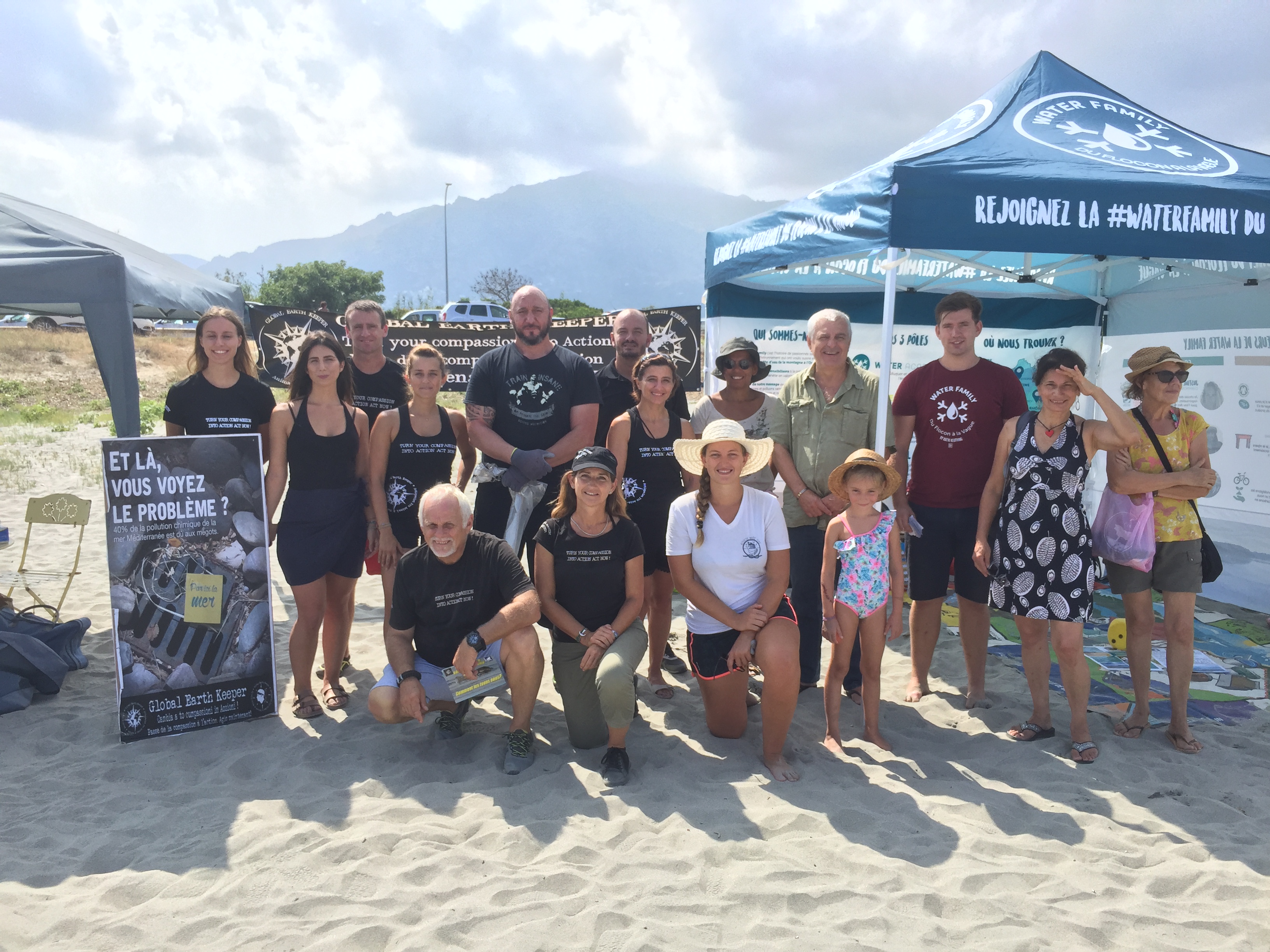 Les bénévoles de Global Earth Keeper et des associations partenaires ont plaidé pour la défense de la mer