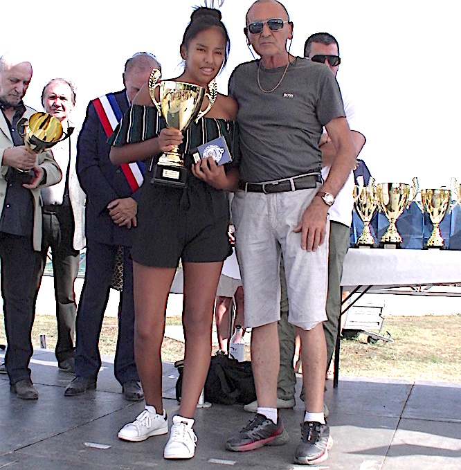 A l'image de Paul Sbraggia (Haras des Sables) et Salomé Normant-Dolou (championne de Corse d'équitation), une dizaine de champions a été récompensée par la municipalité de Biguglia
