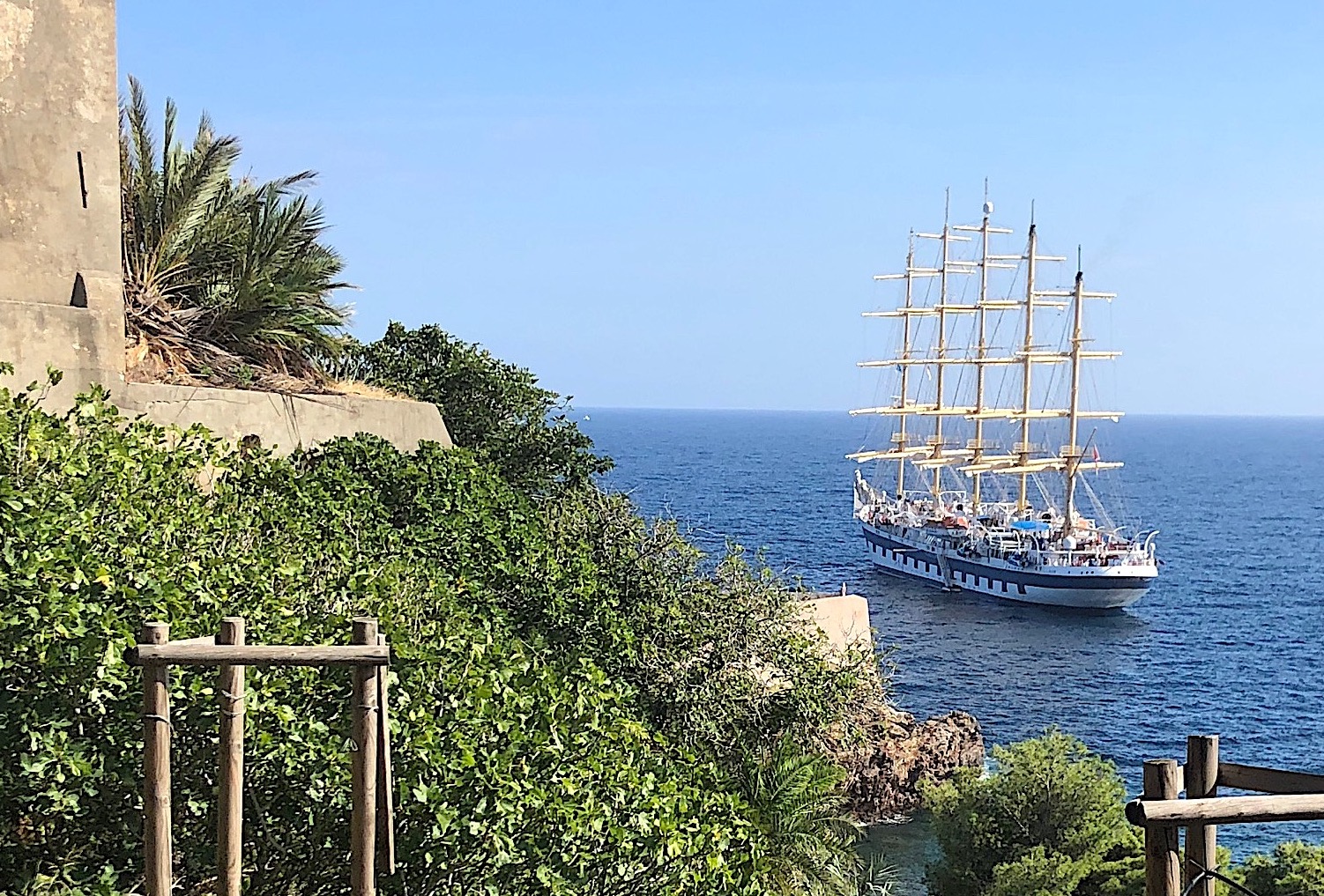 Bastia : Le "Royal Clipper", un beau 5 Mâts sous les remparts de la Citadelle