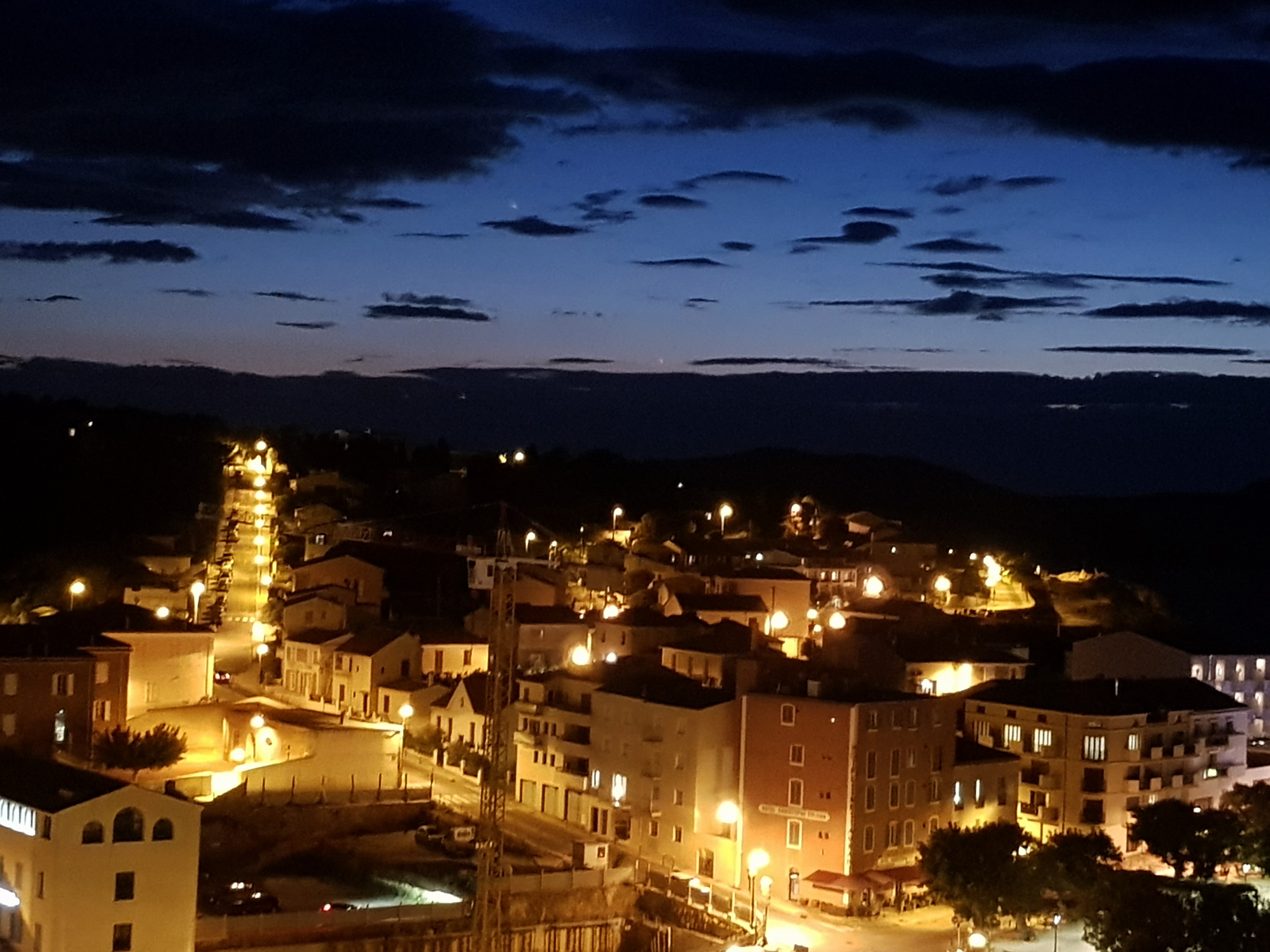La photo du jour : Calvi by night…