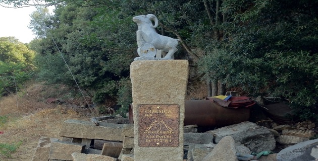 Stèle aux soldats corses morts dans les Vosges