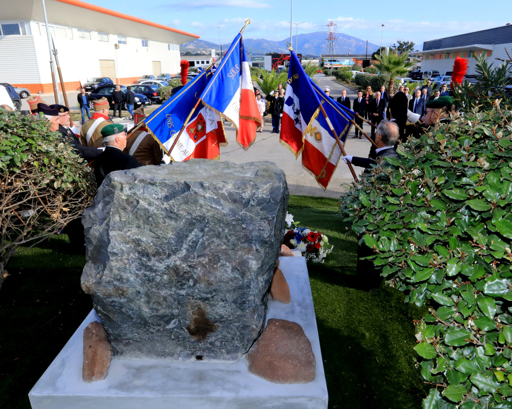 Une stèle érigée en mémoire des Poilus à Sarrola-Carcopino