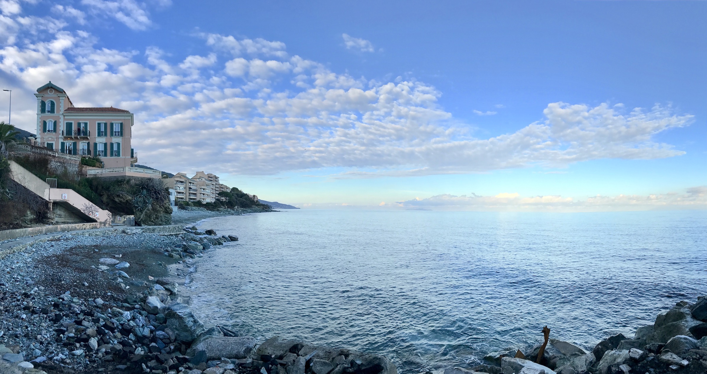La photo du jour : Les rivages de Ville-di-Pietrabugno aux couleurs pastel
