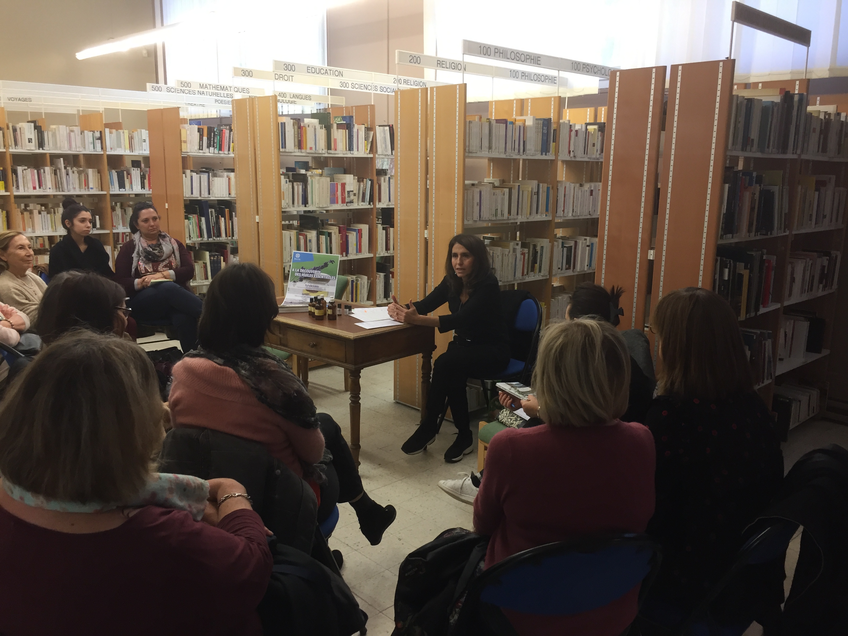 A la découverte des huiles essentielles à la bibliothèque de Bastia
