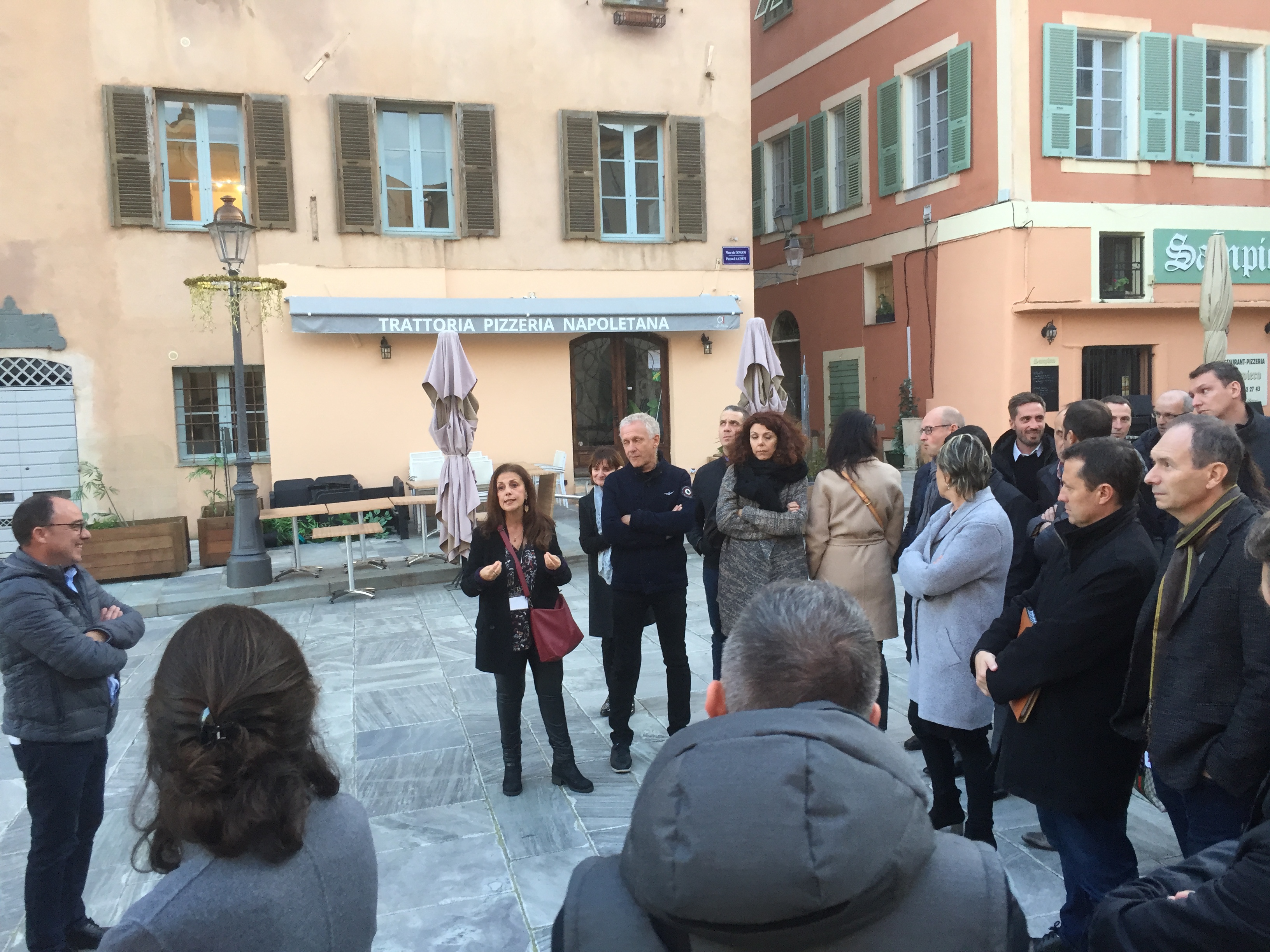 CNI a suivi dans les rues de Bastia, Parisa Paolantoni, présidente de de l’Association des Guides du Palais des Gouverneurs et du Patrimoine Bastiais.