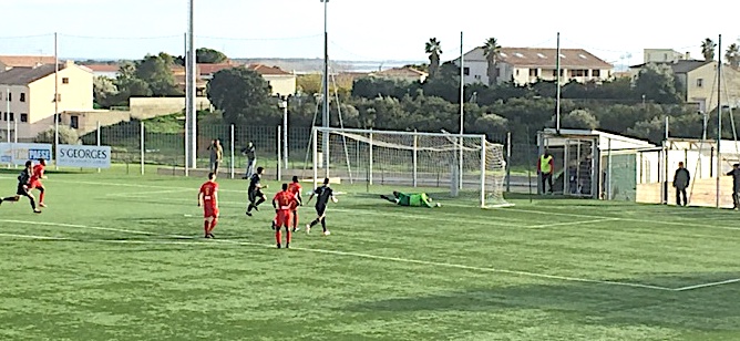 Le but de la victoire pour Cinquini sur penalty