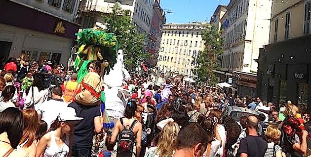 Il y avait 330 500 habitants en Corse le 1er Janvier 2016