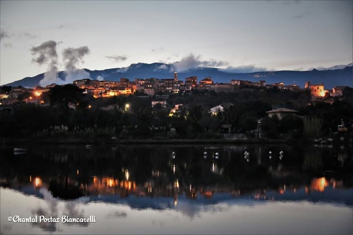 La photo du jour : Porto-Vecchio vu des marais salants