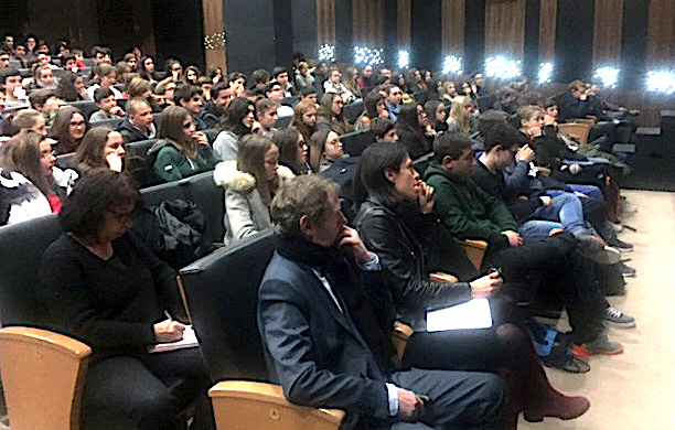 Jean-François Bernardini à la rencontre des lycéens :  La non-violence ça s’apprend