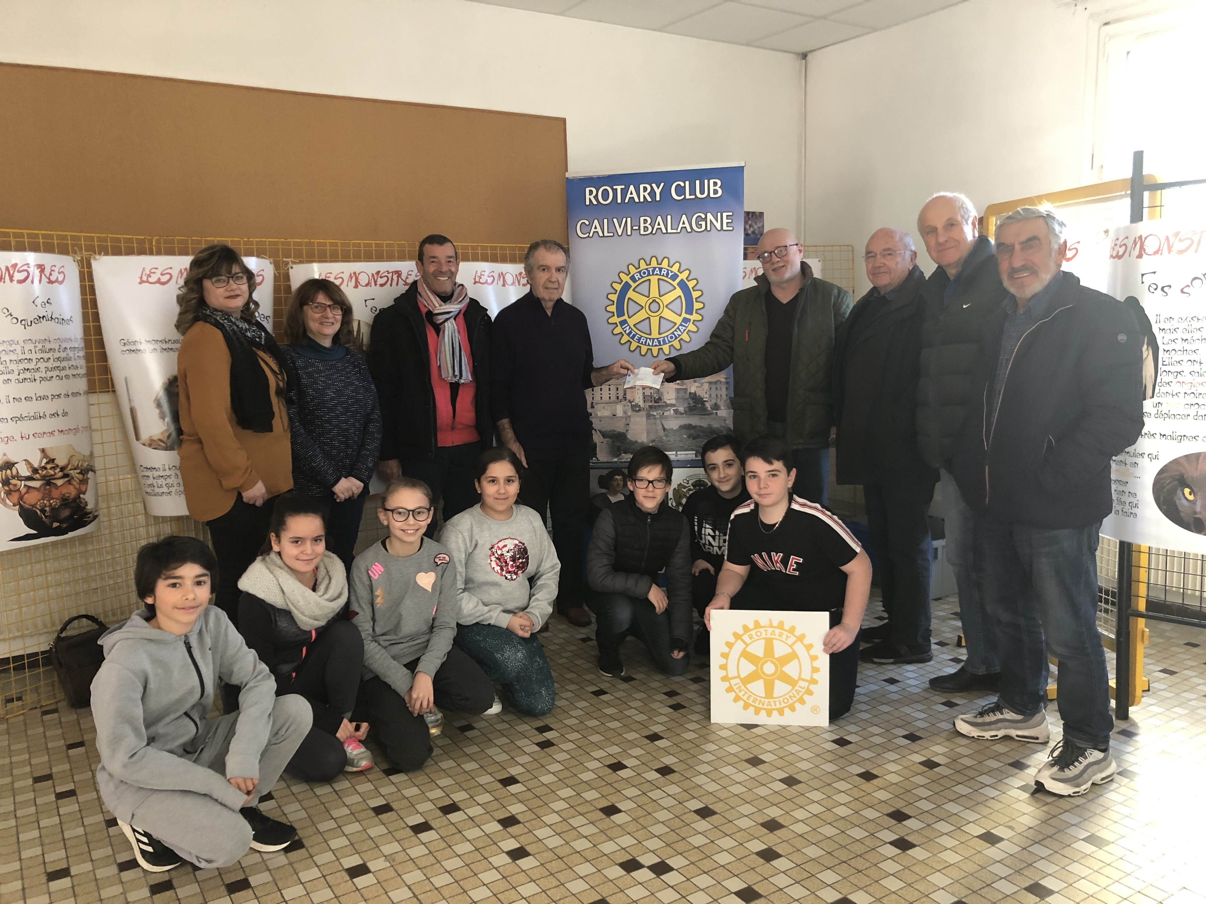 Le Rotary club international Calvi-Balagne remet un chèque de 1 000€ au collège de Lisula