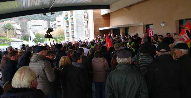 Sartène : L’union sacrée contre la fermeture des perceptions de Sartène et Levie