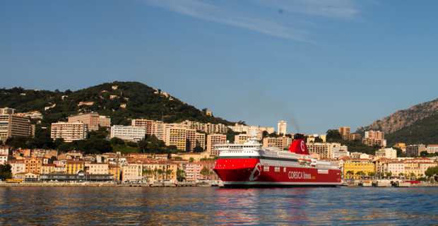Dans le port d'Ajaccio.