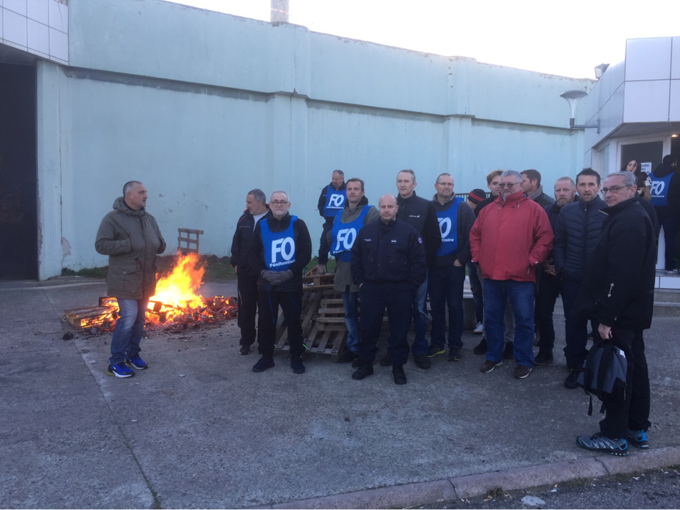 Borgo : Les gardiens du centre de détention manifestent leur mécontentement 