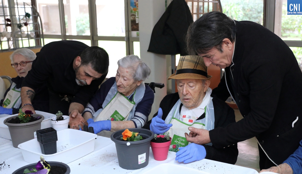 Hôpital Eugénie d’Ajaccio : un atelier jardinage pour 18 résidents