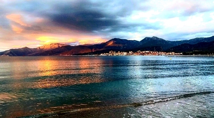 La photo du jour : Lever de Soleil sur Saint Florent