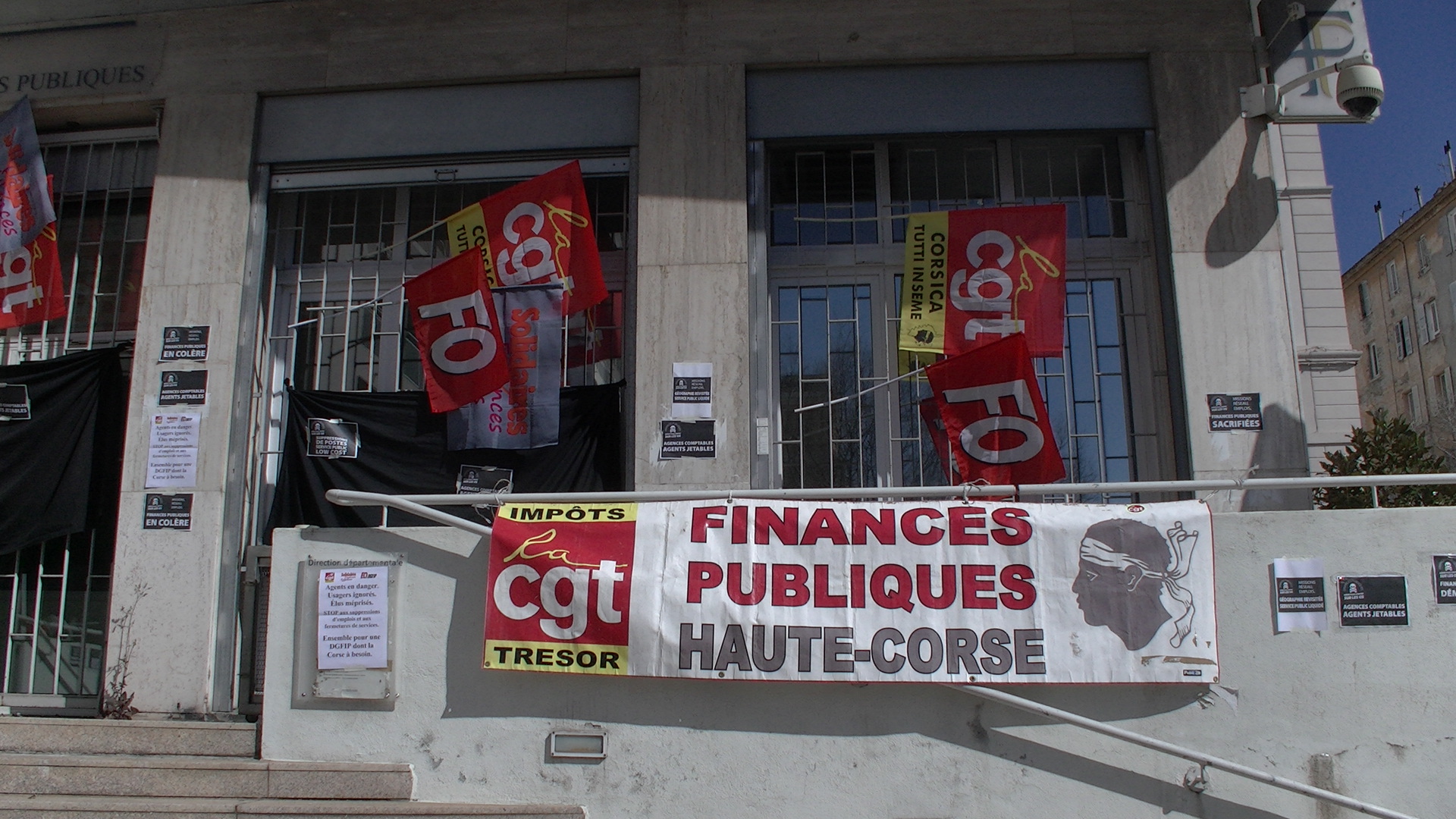Nouvelle mobilisation des agents des finances publiques jeudi matin à Bastia devant la direction générale