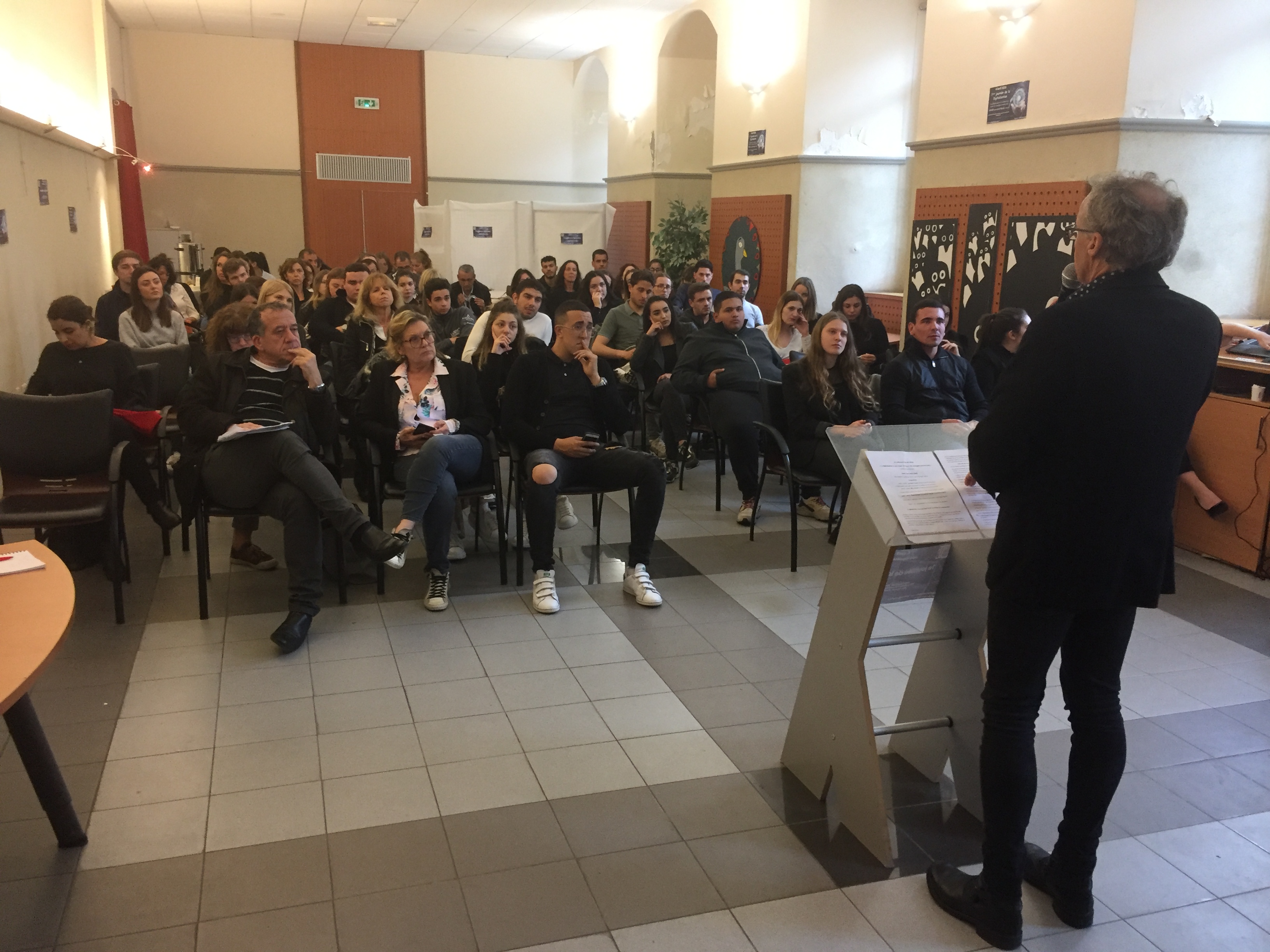 La digitalisation témoignée par Michel Maestracci, Christian Castelli, Chloé Fernagut et Marc Simeoni.