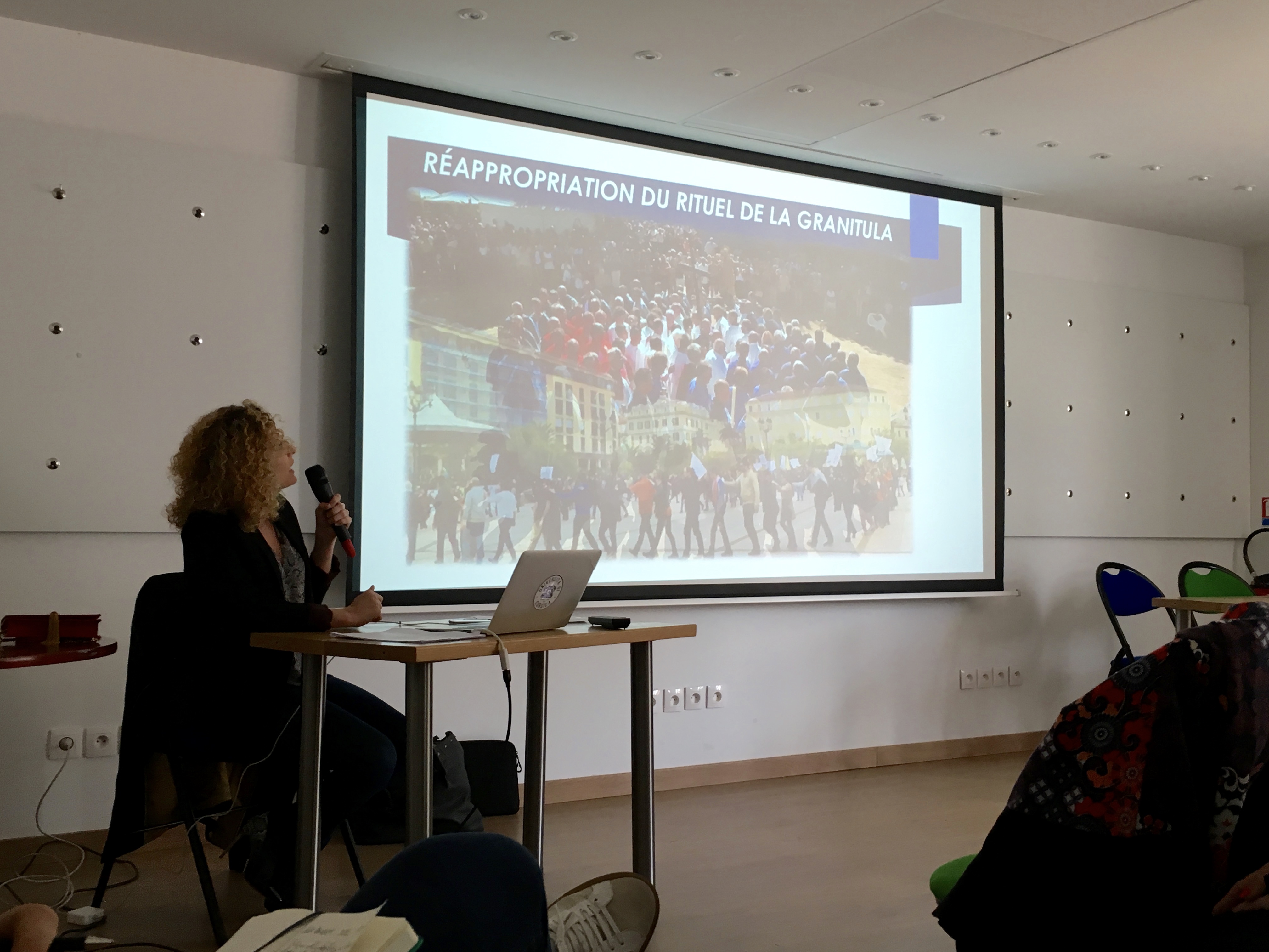 Granitula, ochju et ethnoscénologie en conference à l'università di Corsica