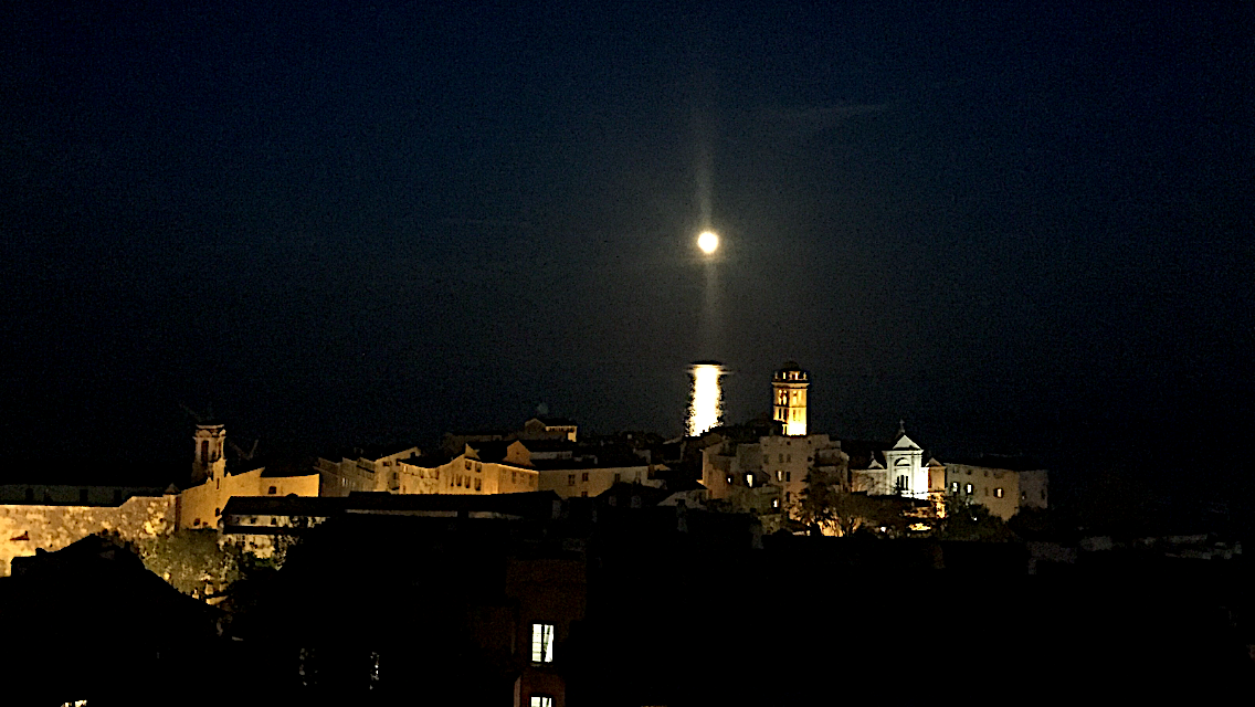 La photo du jour : A luna splende sopra Bastia