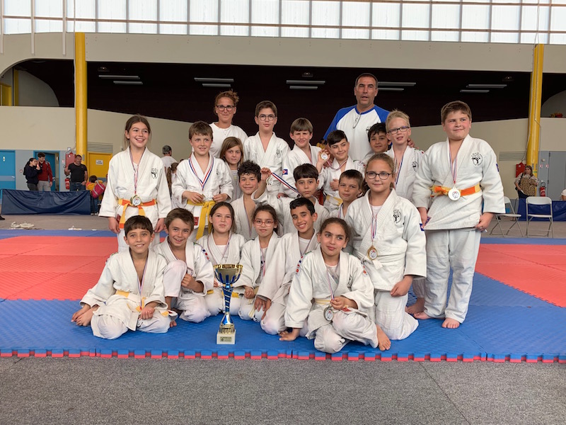 les jeunes licenciés de Porto-Vecchio se sont imposé dans cette Coupe de la Ville de Bonifacio