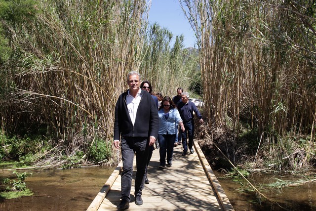 A Aregnu-plage une nouvelle  passerelle s'ouvre sur le tracé de la voie verte