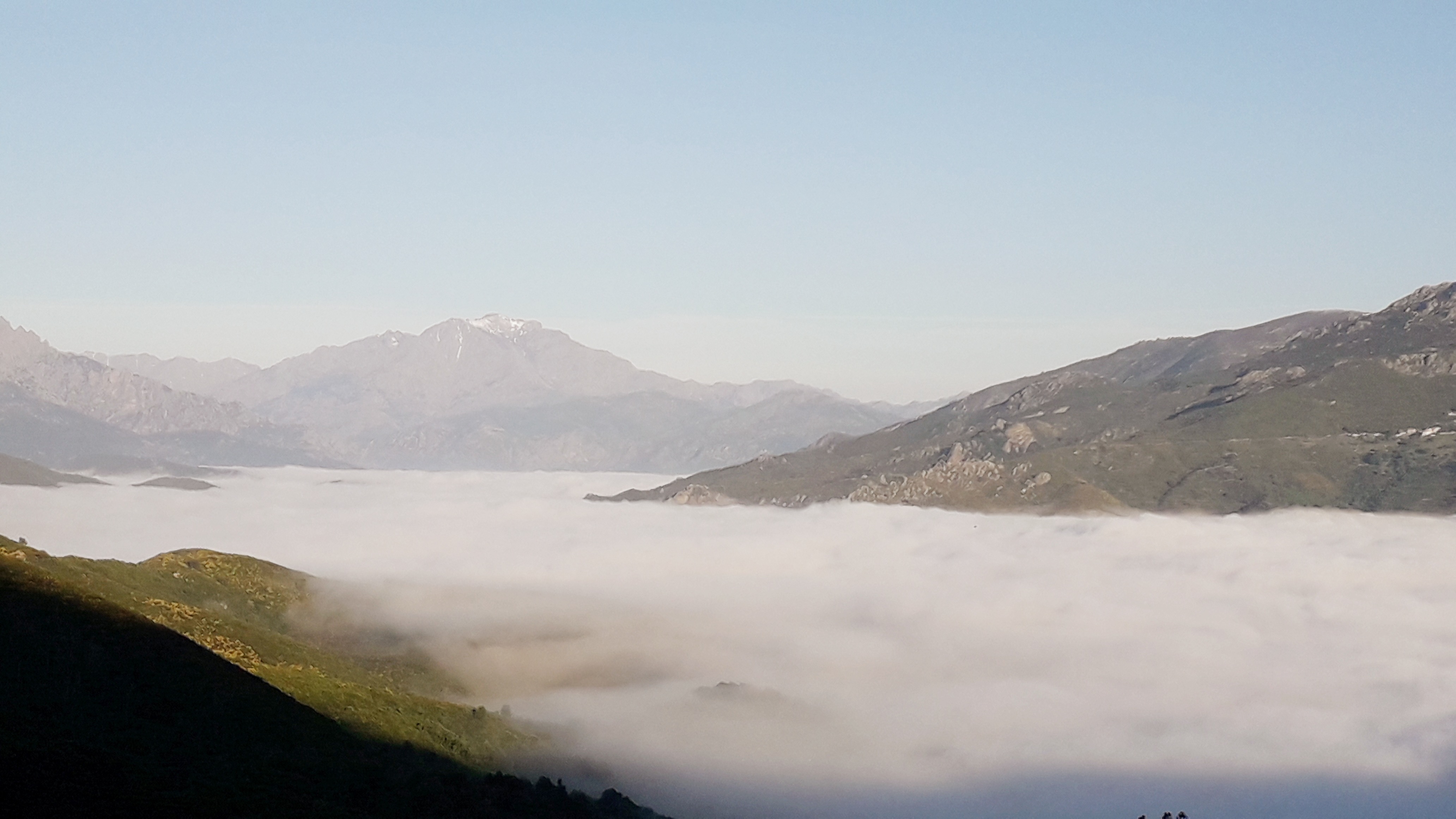 La photo du jour : mer de nuages sur la vallée du Golu