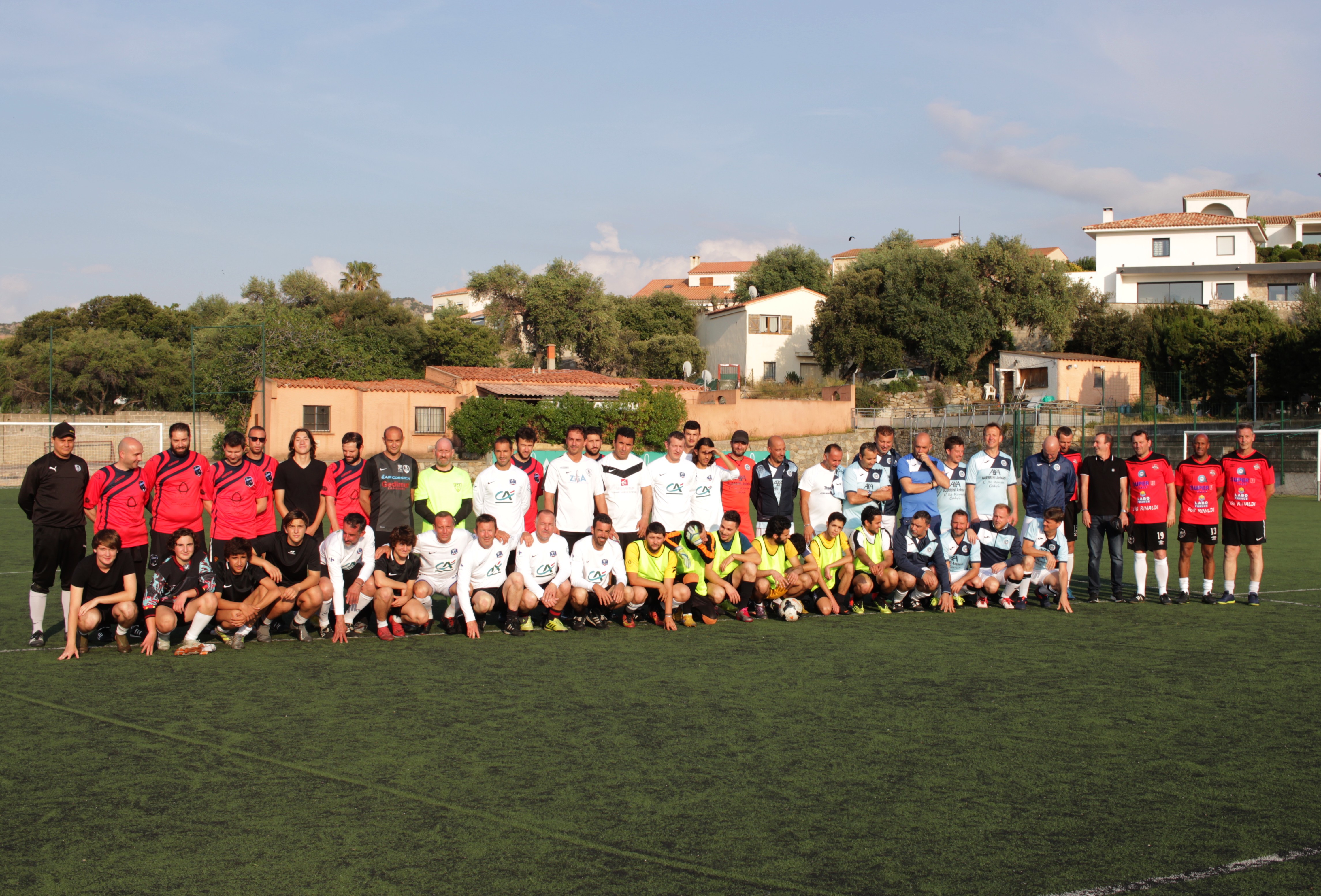 Toutes les équipes réunies