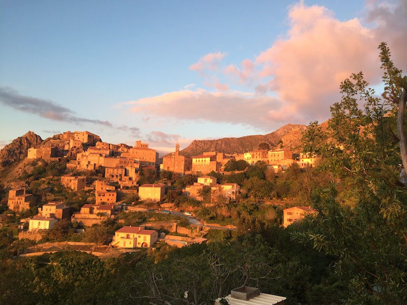 La photo du jour : Speloncatu au coucher de soleil