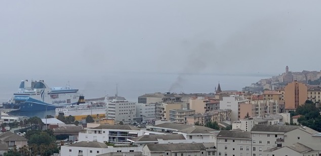 Pollution de l'air aux particules fines : l'alerte maintenue en Corse