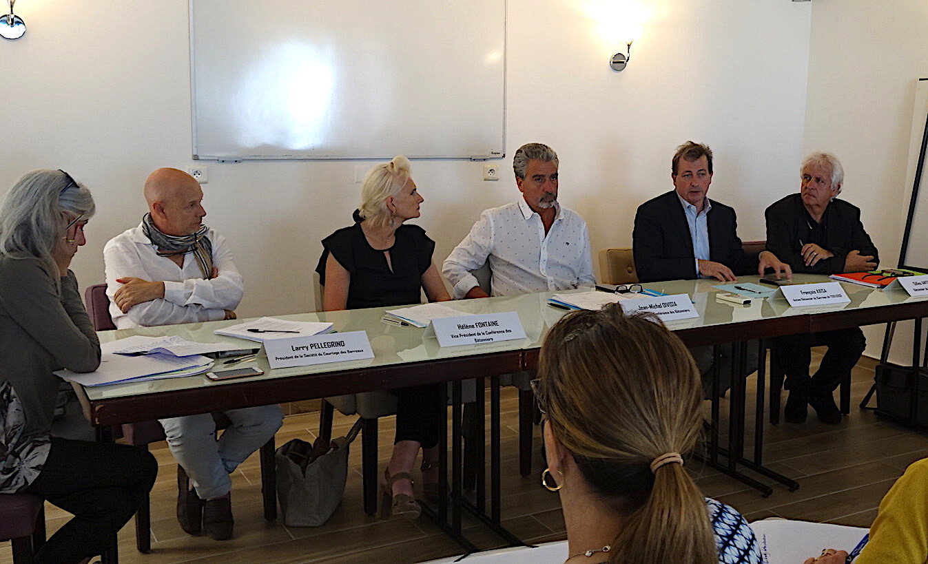  Saint-Florent : "pour la défense des intérêts de la profession d'avocat et des justiciables"